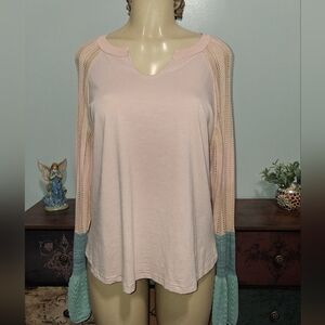SUNDANCE LIGHT PINK TOP W/ MULTI COLORED  LONG SLEEVES SZ XLG